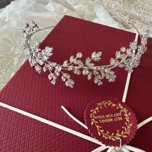 Elegant Silver Leaf Tiara